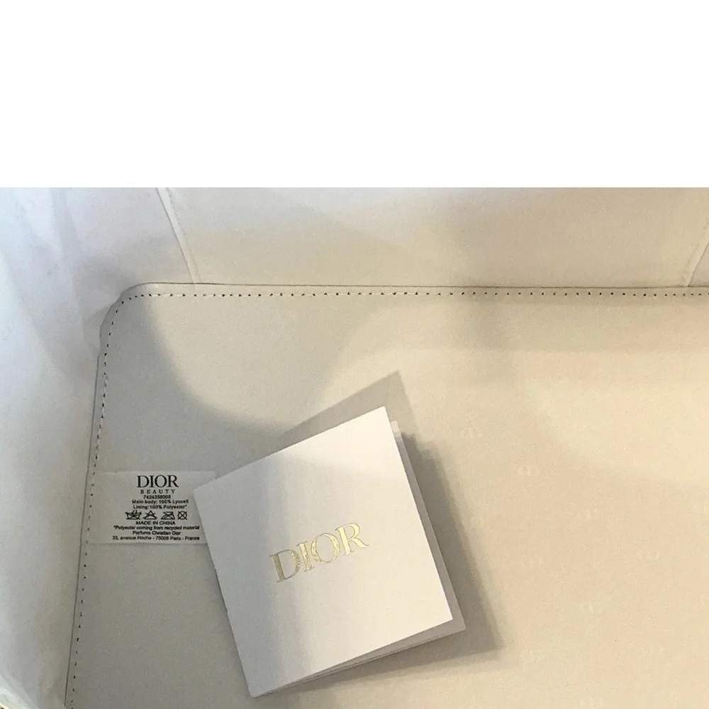DIOR 2025 IVORY TRAIN CASE New in Dior Gift Box 🎁